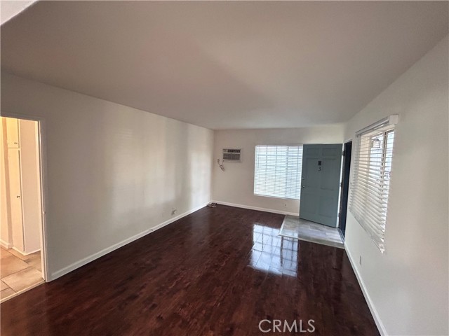 5636 Willowcrest Avenue, North Hollywood CA: https://media.crmls.org/medias/73f4f911-4e40-4548-a35a-cf1a22d07723.jpg
