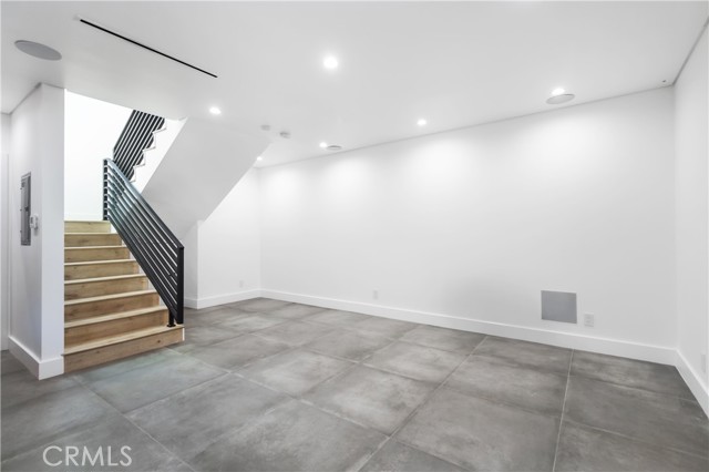 Detail Gallery Image 39 of 47 For 6230 Beeman Ave, North Hollywood,  CA 91606 - 6 Beds | 4/2 Baths