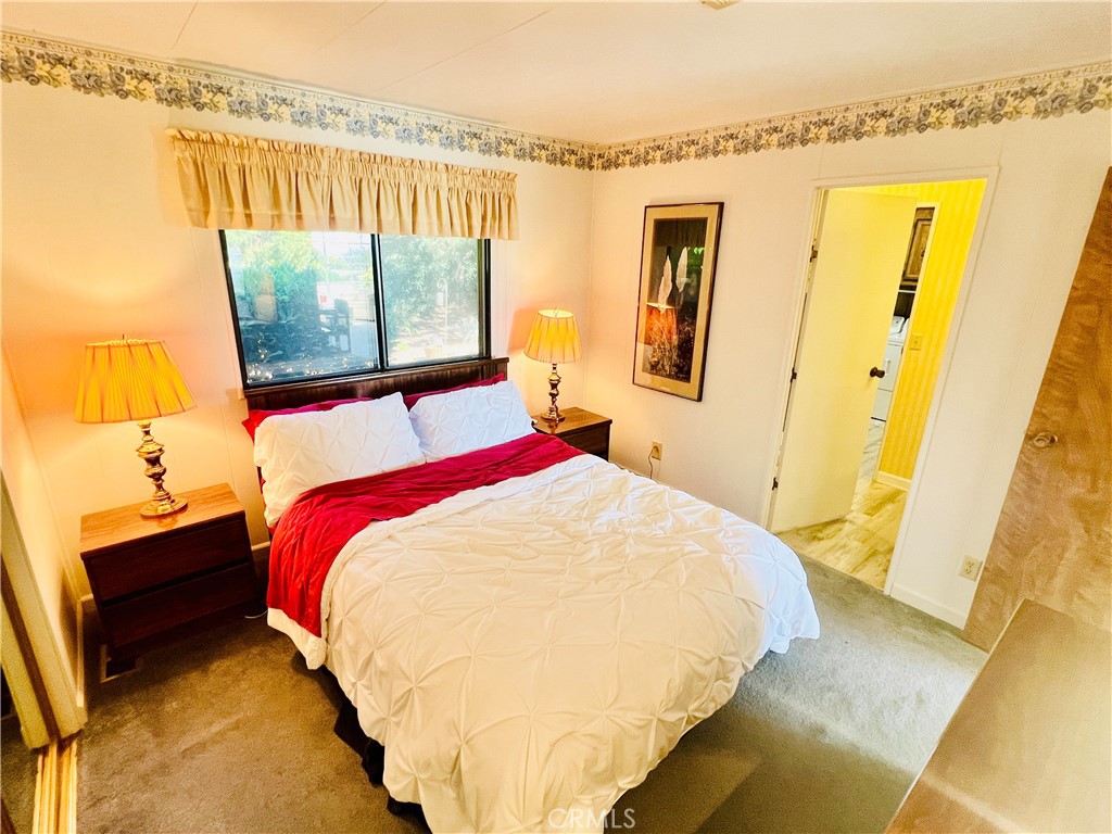 https://media.crmls.org/medias/73f61449-c758-427e-988e-341381919581.jpg?preset=X-Large