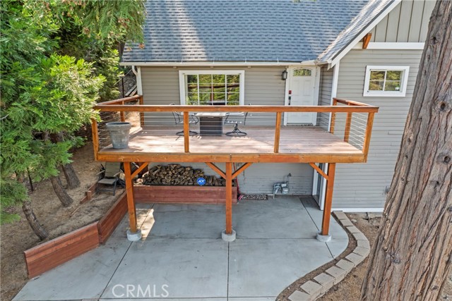 Detail Gallery Image 3 of 53 For 101 State Highway 173, Lake Arrowhead,  CA 92352 - 3 Beds | 3 Baths