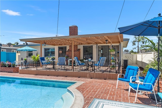 Detail Gallery Image 2 of 31 For 1327 E Kenwood Ave, Anaheim,  CA 92805 - 3 Beds | 1/1 Baths