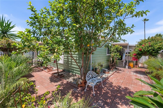 17701 Avalon Boulevard, Carson CA: https://media.crmls.org/medias/73f80244-8ed4-4bef-af40-774227b941dc.jpg