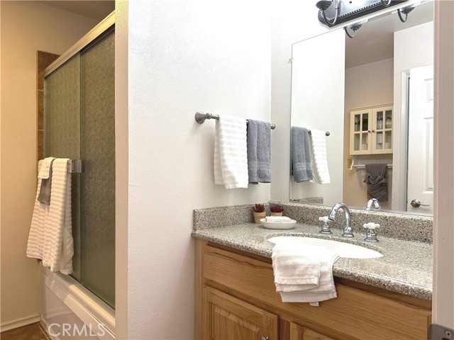 Detail Gallery Image 8 of 27 For 4013 Lakeview Dr, Nice,  CA 95464 - 3 Beds | 2 Baths