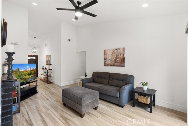 5650 Harvest Way, Yorba Linda CA: https://media.crmls.org/medias/73f8ec46-2b9d-4a9d-bd51-c30bd4e8a770.jpg