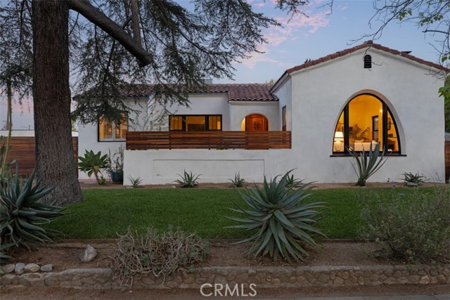 Detail Gallery Image 2 of 43 For 312 W Lutge Ave, Burbank,  CA 91506 - 3 Beds | 2 Baths