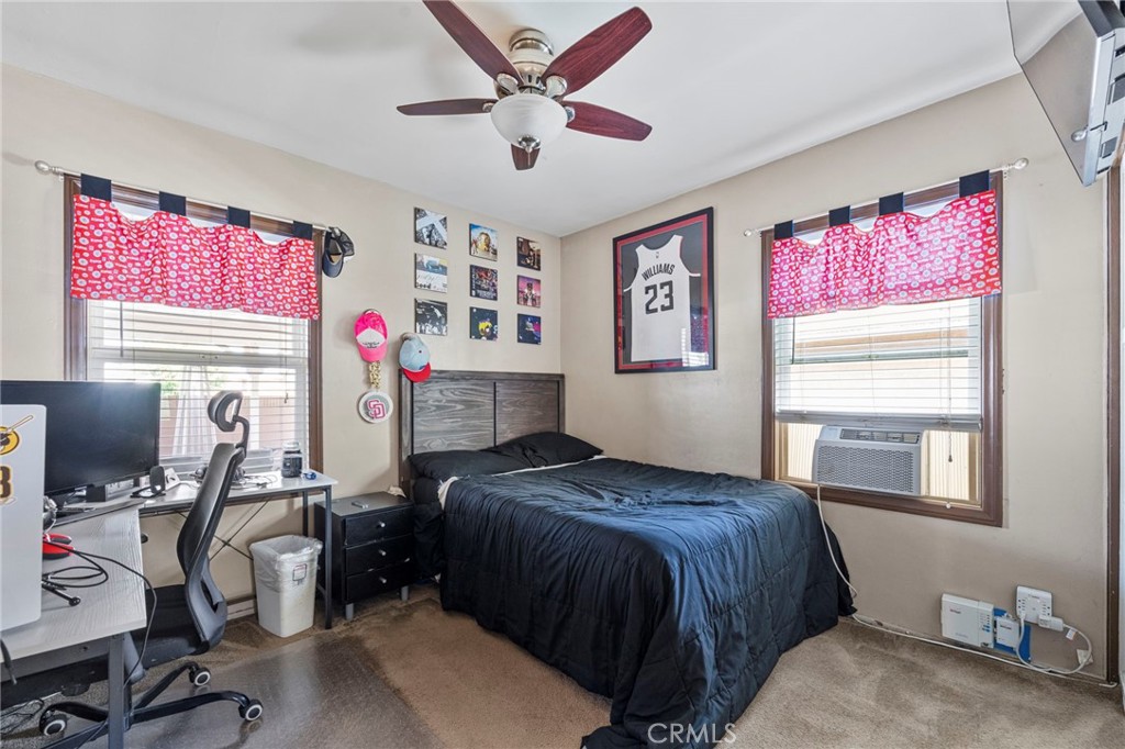 https://media.crmls.org/medias/73f9c33b-e471-495c-bed2-a7a4150dabfd.jpg?preset=X-Large
