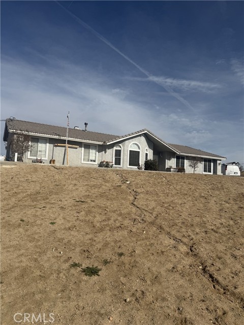 Detail Gallery Image 2 of 4 For 11691 Ivy, Hesperia,  CA 92345 - 3 Beds | 2 Baths