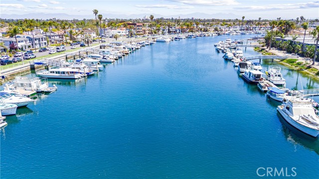 201 Bay Shore Avenue, Long Beach CA: https://media.crmls.org/medias/73fa70a2-c11c-40f8-aa5d-6caece741c37.jpg