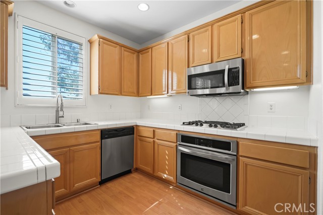 Detail Gallery Image 6 of 22 For 24578 Montevista, Valencia,  CA 91354 - 3 Beds | 2/1 Baths