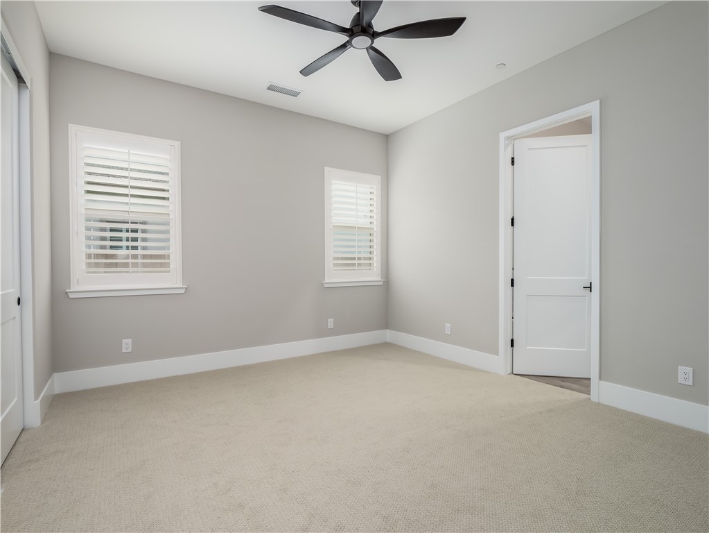 Detail Gallery Image 36 of 64 For 2315 W Dovewood Ln, Fresno,  CA 93711 - 5 Beds | 3/1 Baths