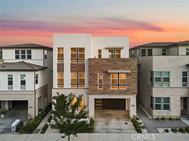 Detail Gallery Image 2 of 37 For 1155 Poppy Ct, Montebello,  CA 90640 - 5 Beds | 5 Baths