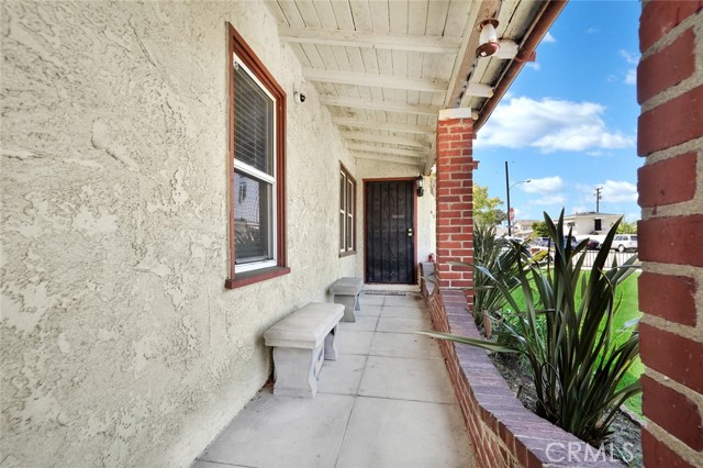 Detail Gallery Image 20 of 26 For 11838 209th St, Lakewood,  CA 90715 - 2 Beds | 1 Baths