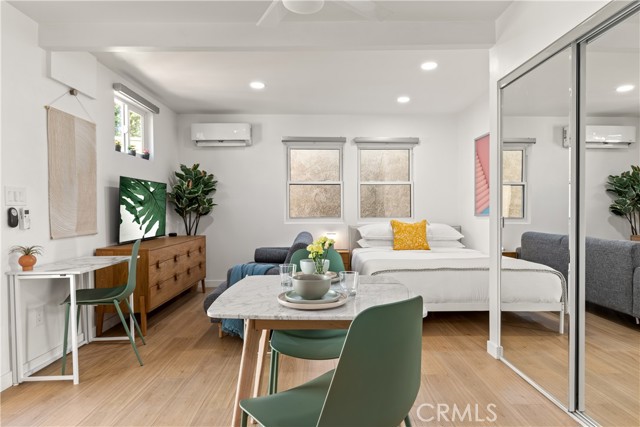 2200 Pine Avenue, Long Beach CA: https://media.crmls.org/medias/73fb62c3-9a46-494d-b90e-c142e292d280.jpg