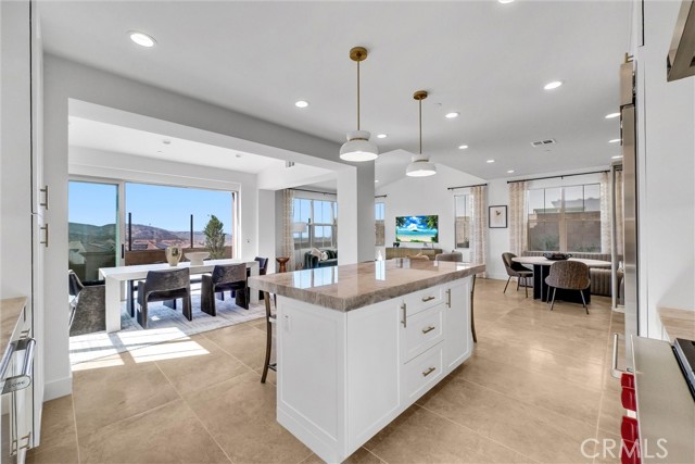 218 Collino, Irvine CA: https://media.crmls.org/medias/73fe5788-cf44-4b5b-8869-fe869ffba471.jpg