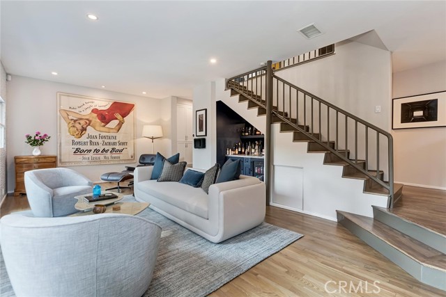 Detail Gallery Image 8 of 25 For 8374 Yucca Trl, Los Angeles,  CA 90046 - 4 Beds | 3/1 Baths