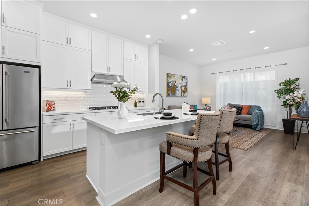 MLS #WS25255346 image #8