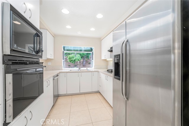 Detail Gallery Image 12 of 30 For 61 via Bacchus, Aliso Viejo,  CA 92656 - 2 Beds | 2 Baths