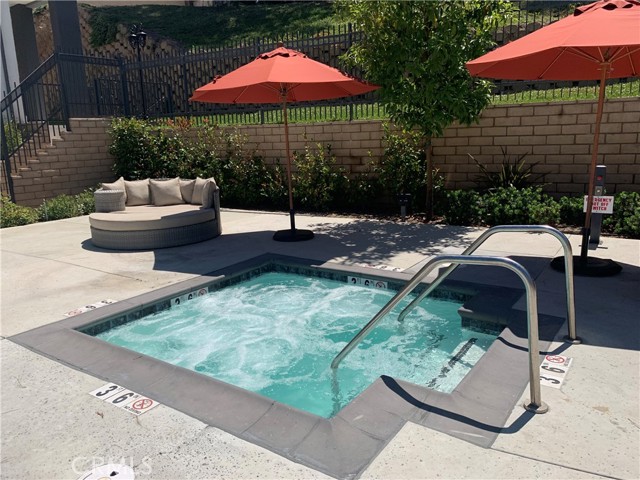6 Oakmont Street, Phillips Ranch CA: https://media.crmls.org/medias/740004a5-9aaf-4cca-ac7c-046488dc69e9.jpg