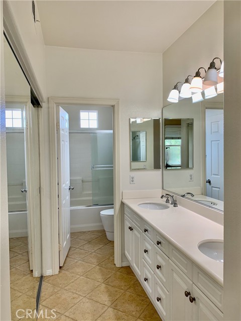 Detail Gallery Image 13 of 24 For 131 Stepping Stone, Irvine,  CA 92603 - 3 Beds | 3 Baths