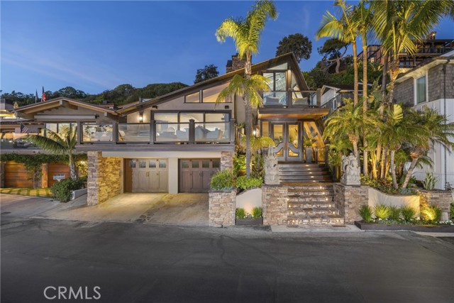 Detail Gallery Image 2 of 55 For 3150 Breakers, Corona Del Mar,  CA 92625 - 4 Beds | 5 Baths