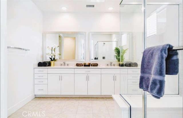 Detail Gallery Image 17 of 26 For 84657 Litorale Ct, Indio,  CA 92203 - 5 Beds | 4/1 Baths