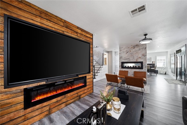 15583 N Peak Lane, Fontana CA: https://media.crmls.org/medias/7401dce0-5776-4383-813f-eec62a20e8e5.jpg