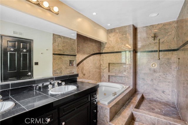 20300 Delita Drive, Woodland Hills CA: https://media.crmls.org/medias/7402657e-a889-4e94-b463-e6fba866b39c.jpg
