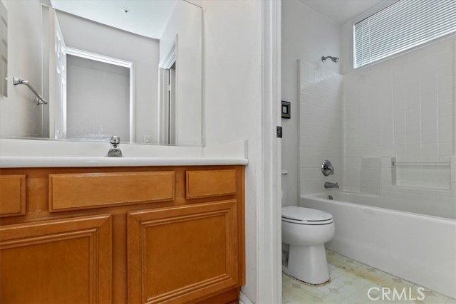 Detail Gallery Image 12 of 40 For 7572 Eisenhower St, Ventura,  CA 93003 - 4 Beds | 3 Baths