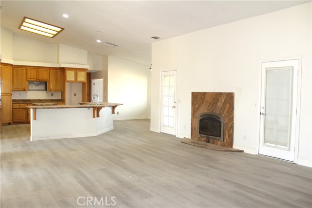 Detail Gallery Image 4 of 32 For 26180 Horizon St, Apple Valley,  CA 92308 - 4 Beds | 3 Baths