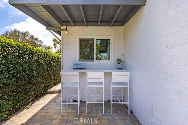 22253 Del Valle Street, Woodland Hills CA: https://media.crmls.org/medias/7402e69f-79a0-41cc-b717-0a87ce98f3cd.jpg