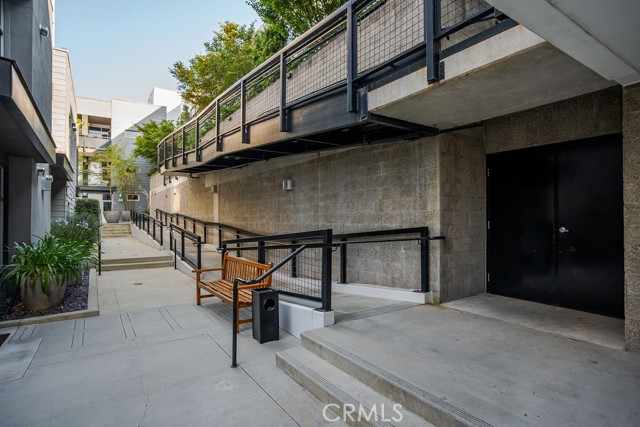 4111 W Sunset Boulevard, Los Angeles CA: https://media.crmls.org/medias/740344c8-151a-48d8-aaa8-1c7d5cc846a6.jpg