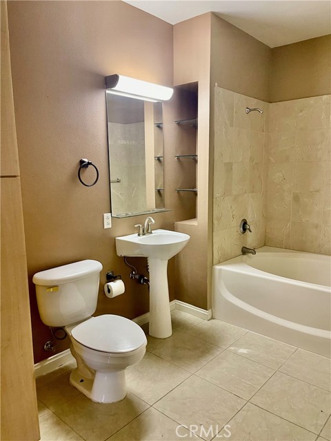 388 E Ocean Boulevard, Long Beach CA: https://media.crmls.org/medias/74054c61-ca5d-440c-8241-91a30a174aa7.jpg