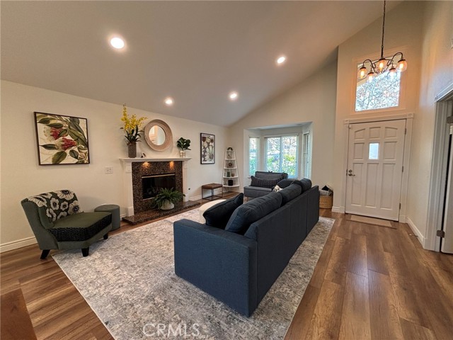 Detail Gallery Image 2 of 25 For 1200 Goldenview, Corona,  CA 92882 - 4 Beds | 2 Baths