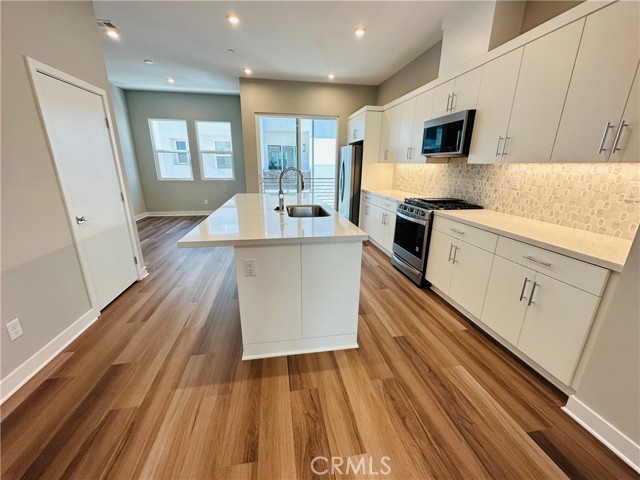 Detail Gallery Image 7 of 32 For 1606 W Bushell St, Anaheim,  CA 92805 - 4 Beds | 3/1 Baths