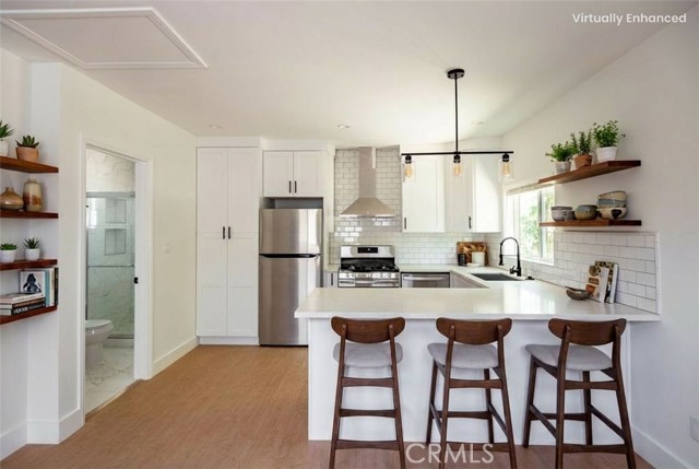 Detail Gallery Image 7 of 16 For 8961 Etiwanda Ave, Northridge,  CA 91325 - 3 Beds | 2 Baths