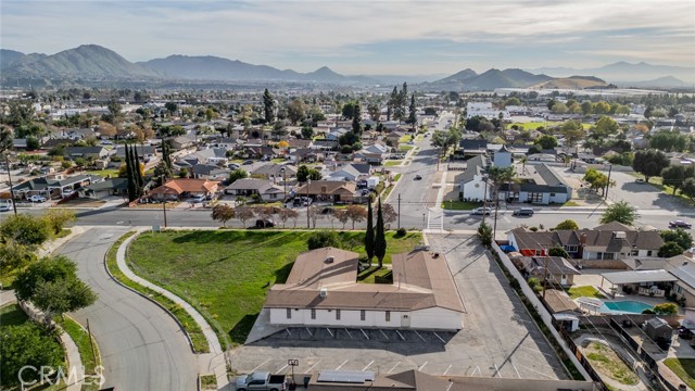 711 W C, Colton CA: https://media.crmls.org/medias/74067a5c-2564-47ea-9117-3c5e0bc69c9e.jpg