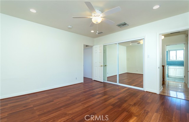 Detail Gallery Image 21 of 50 For 251 N Whitnall, Burbank,  CA 91505 - 4 Beds | 3 Baths