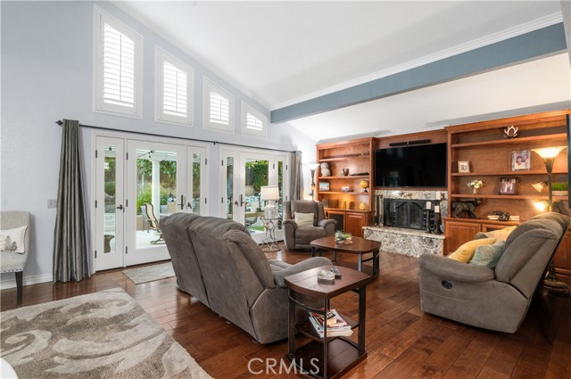 2565 Cliff Rd, Upland CA: https://media.crmls.org/medias/7407a56e-4c6d-4de4-a7ef-e5a72436c7da.jpg