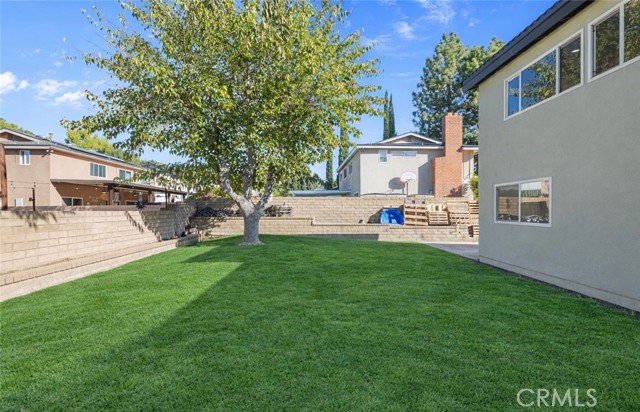 Detail Gallery Image 38 of 46 For 28975 Lotusgarden Dr, Canyon Country,  CA 91387 - 4 Beds | 3 Baths