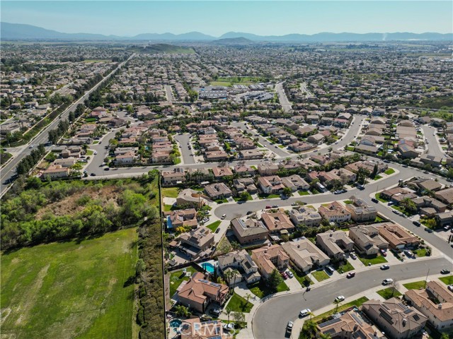 Detail Gallery Image 30 of 38 For 31923 Corte De Pinos, Winchester,  CA 92596 - 4 Beds | 3/1 Baths