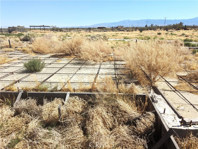 Detail Gallery Image 4 of 16 For 2935 Auburn Ave, Adelanto,  CA 92301 - – Beds | – Baths