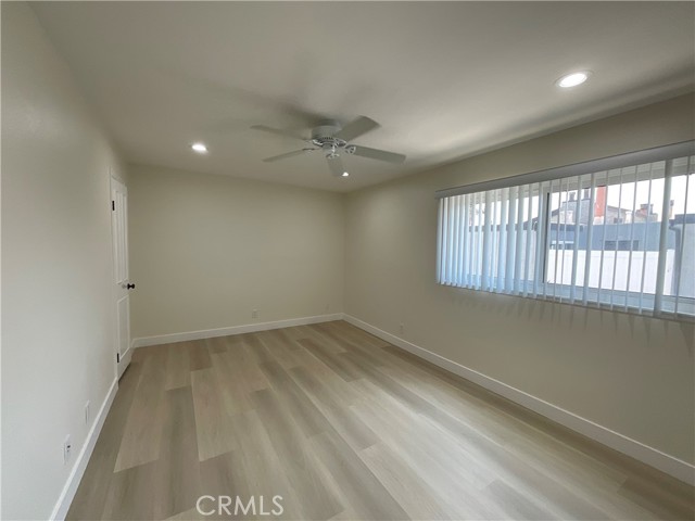 2641 Santa Ana Avenue, Costa Mesa CA: https://media.crmls.org/medias/7409d7fc-a4c7-4c9d-b857-a19f5731afd0.jpg