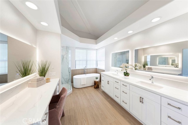 Detail Gallery Image 27 of 48 For 90 Ocean Vista, Newport Beach,  CA 92660 - 2 Beds | 2/1 Baths