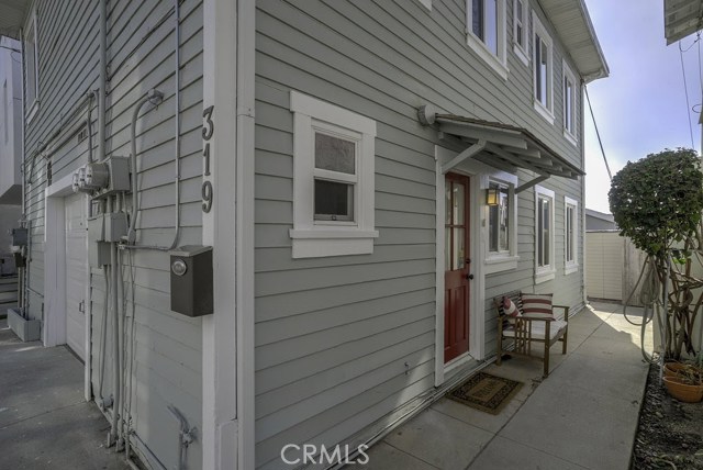 317 Bayview Drive, Hermosa Beach, California 90254, 2 Bedrooms Bedrooms, ,3 BathroomsBathrooms,Residential,Sold,Bayview,SB17229063