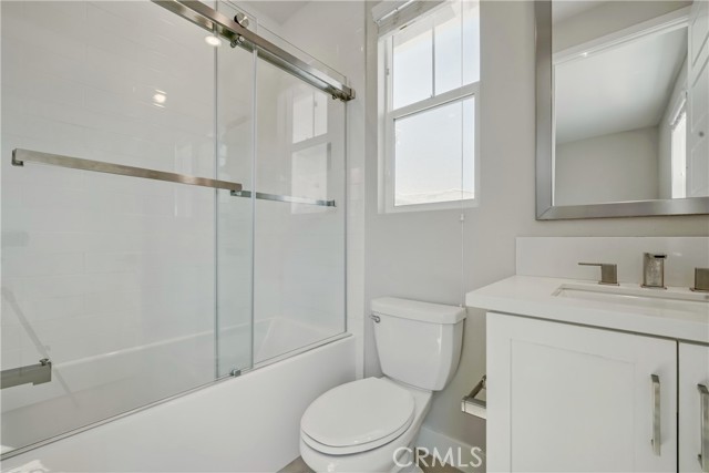 54 Sagan Way, Irvine CA: https://media.crmls.org/medias/740a64b7-894f-40c3-8d19-c512d569f276.jpg