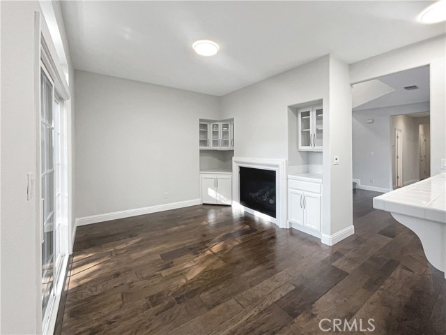 Detail Gallery Image 3 of 27 For 51 Village Square, Pleasant Hill,  CA 94523 - 3 Beds | 3/1 Baths