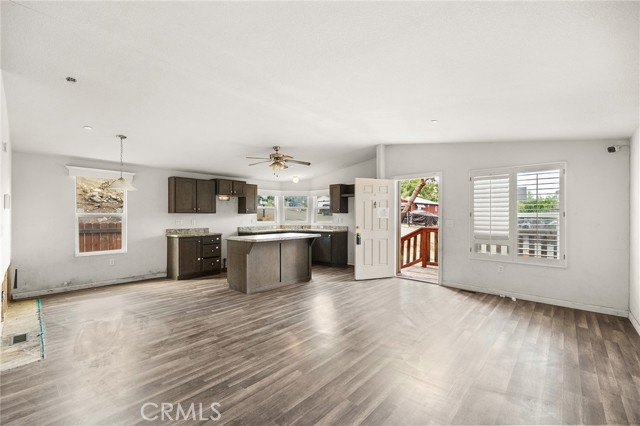17603 Hayes, Lake Elsinore CA: https://media.crmls.org/medias/740ab62a-1a65-468e-aa0a-894a8d3b187d.jpg