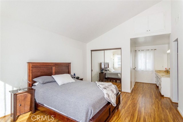 One of  2 spacious bedrooms