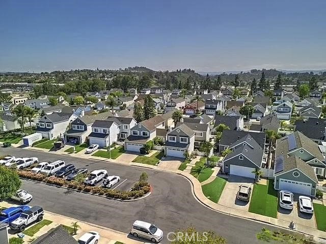 https://media.crmls.org/medias/740c5762-65a1-46a5-b02f-6333fc49238e.jpg?preset=X-Large
