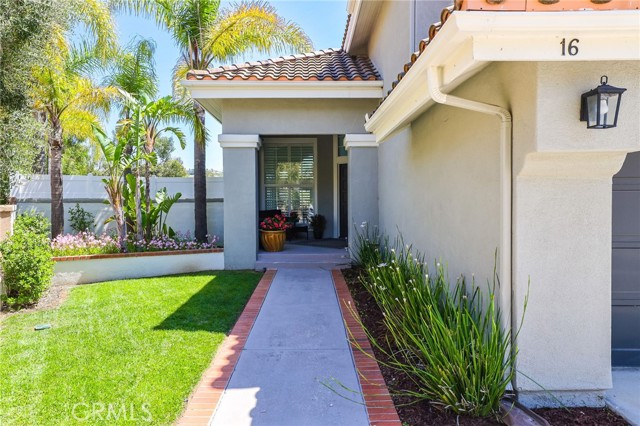 Detail Gallery Image 3 of 32 For 16 Deerfield Place, Trabuco Canyon,  CA 92679 - 5 Beds | 3 Baths